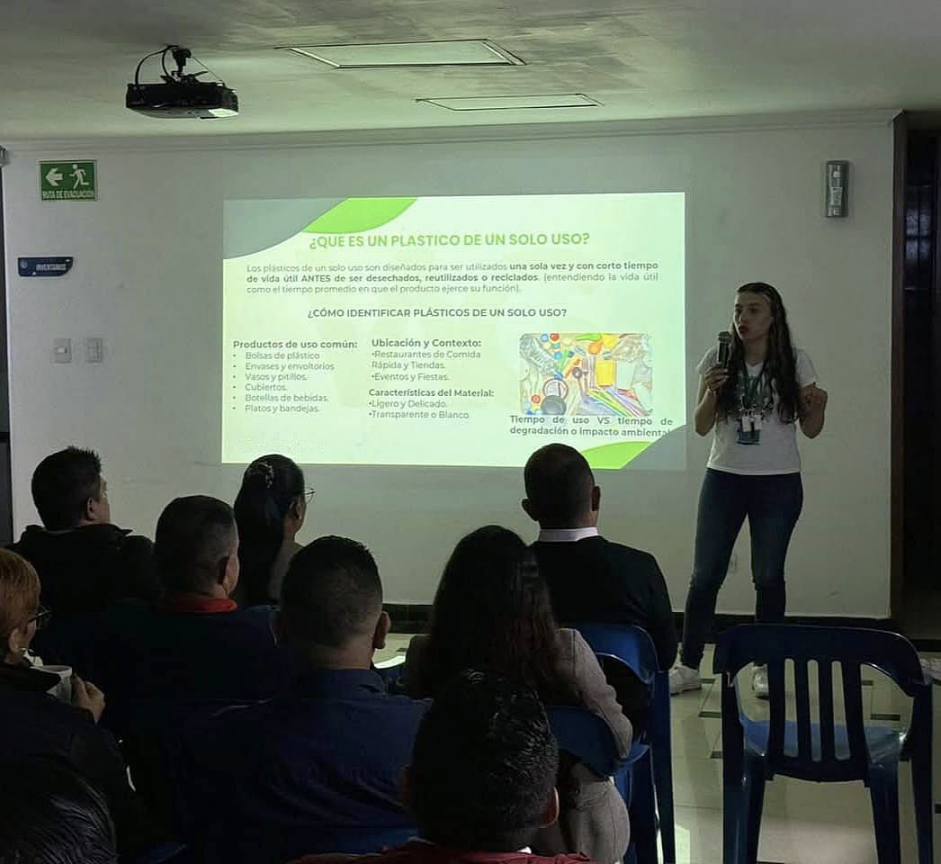 Lorena, fundadora de Naturalmente Atravesada